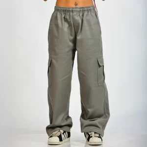 Calça cargo cinza chumbo